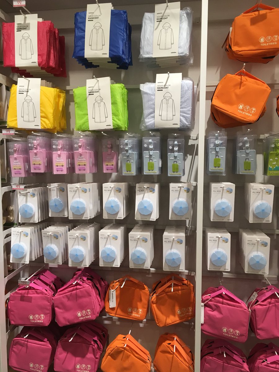 NanaFine's tweet photo. Abrieron una especie de Muji (?) en Lavalle al 800. https://t.co/iAPuRnyOLV