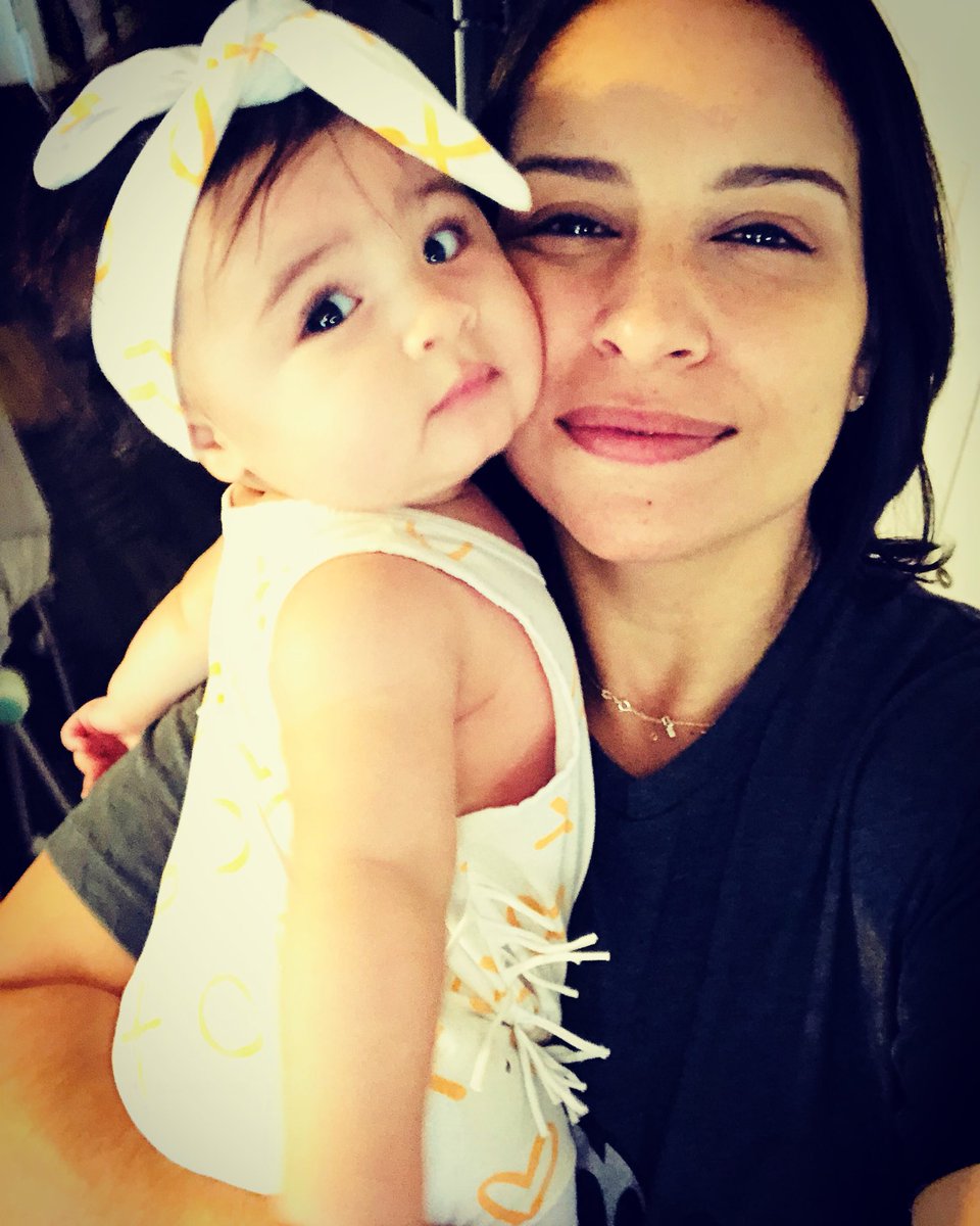 vnesa33's tweet photo. My Munchkin and Me❤️ https://t.co/cZC14A0qeG