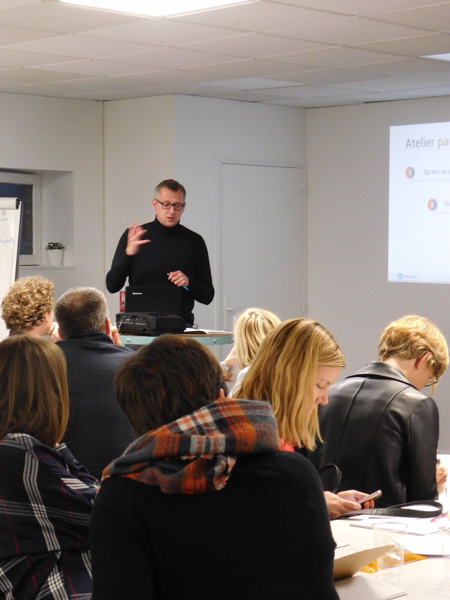 📷 Retour en images sur notre #meetup d'hier soir en collaboration avec <a href="/LeLabRH/">Le Lab RH</a>. 

Objectif : découvrir ensemble comment éveiller l'#intelligencecollective de ses collaborateurs 👥  #innovation