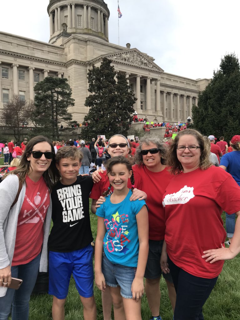 esmithDCMS's tweet photo. Standing for Public Education! @Drakes CreekMS https://t.co/TEMea9drKK