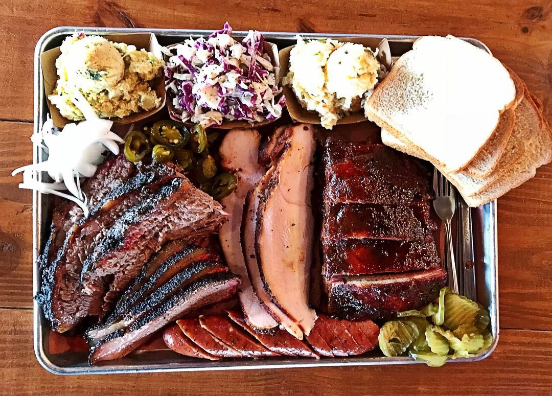 TripletothaH's tweet photo. @HudsonMoore be sure to come thru an grub with us @PinkertonsBBQ before your show @WhiteOakMH tonight... I'm sure @GPinks would love for another fellow Longhorn to stop by #HookEm #TexasLocal #TexasQue #Top50 #Forbes #MoversAndShakers #CreekStoneFarms https://t.co/TOzDT0iteg