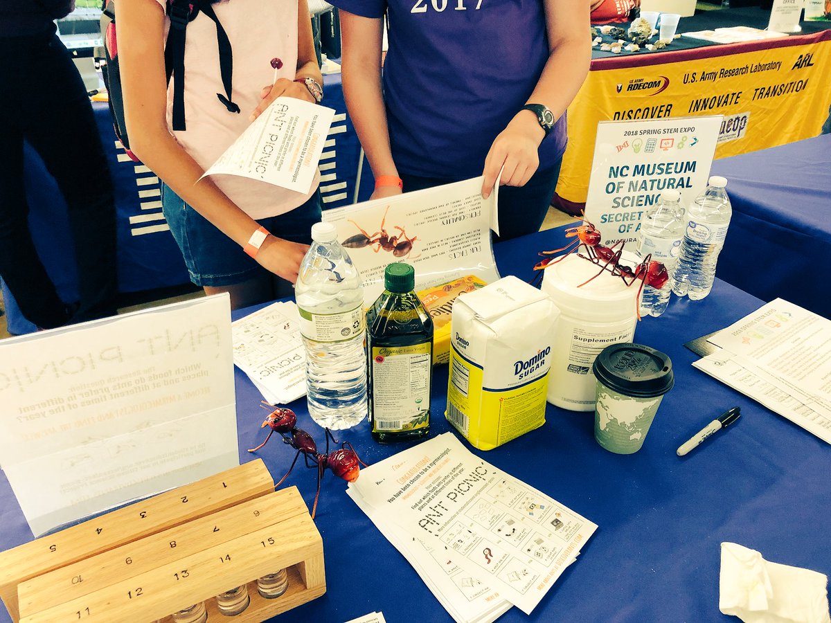 MagSorger's tweet photo. At #rtpstemexpo teaching middle school students about different #ant species #myspiritant and how to become a myrmecologist #antpicnic @naturalsciences @STEMinthePark https://t.co/NXlz0zMq0m