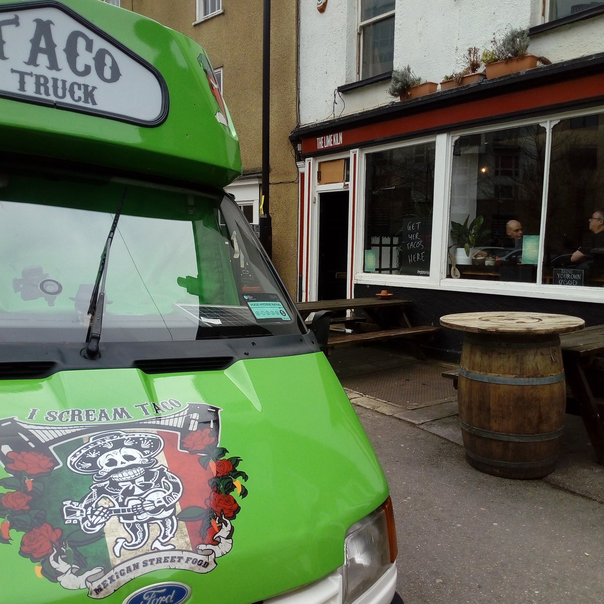 The St George's Road beer festival is well underway! We have taco's available from <a href="/iscreamtaco/">Angel-ahhh! :D</a> and a load of beer 🍺🍺

#beer #festival #ale #cask #keg #tacos #bristol #southwest