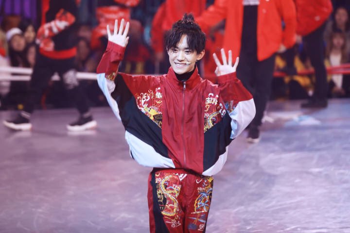 chaihe711's tweet photo. #JacksonYee You're the best dancer! https://t.co/sCovdZc7Oh