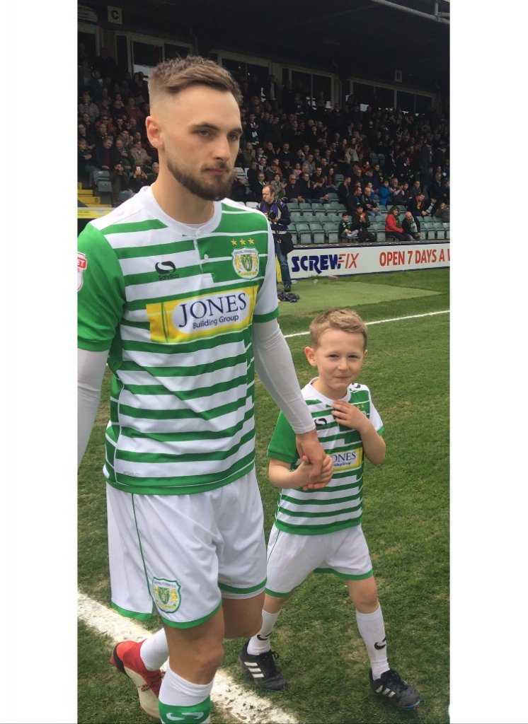 shildonian73's tweet photo. A very proud Dad ! https://t.co/qsH6UIU0X1