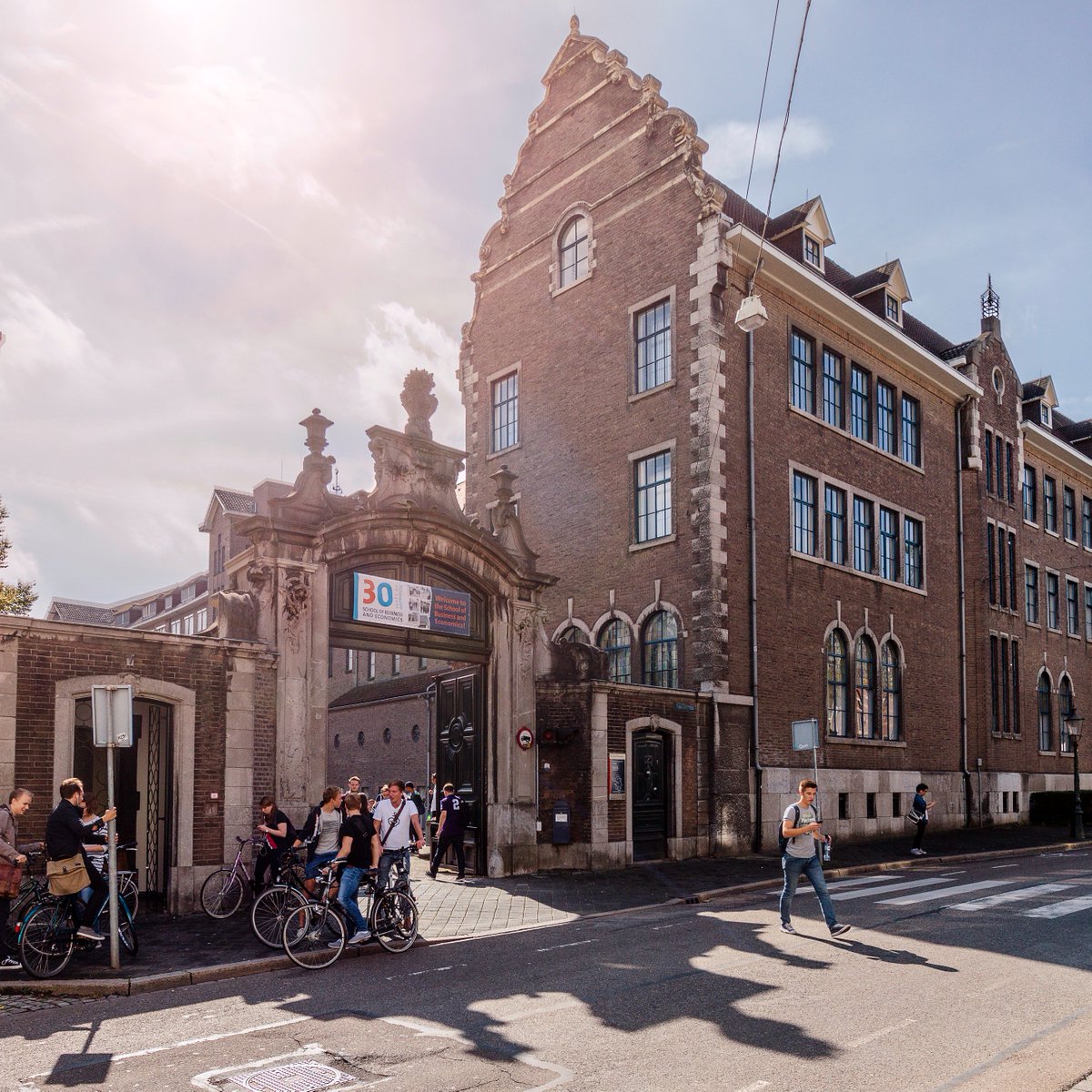 Maastricht Uni Sbe We Re Hiring Sbe S Marketing Communications Department Has A Vacancy For A Communications Adviser Editor Apply By 3 May See Our Academictransfer Listing For Full Details T Co Mvg2i5wn5e T Co