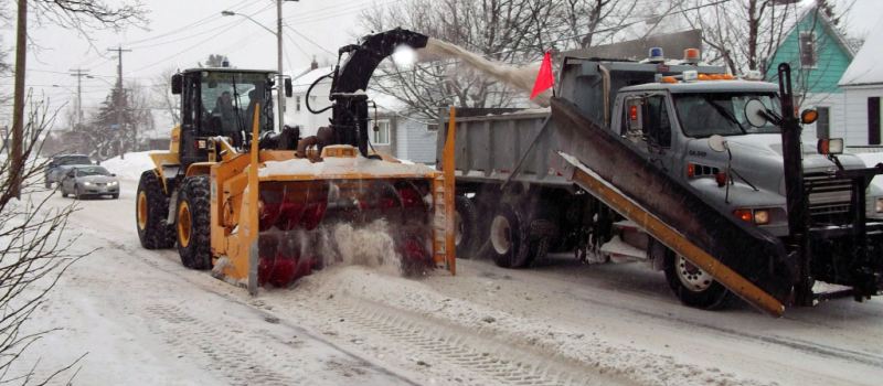 Winter parking prohibition continues in weekend snow event saultstemarie.ca/Newsroom/April… https://t.co/0jI39mtEYO