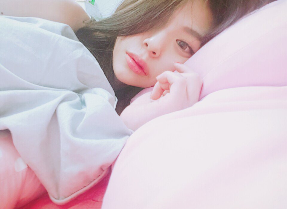 0joo_s2's tweet photo. 코 자요~♡ https://t.co/SgPba7aQOM