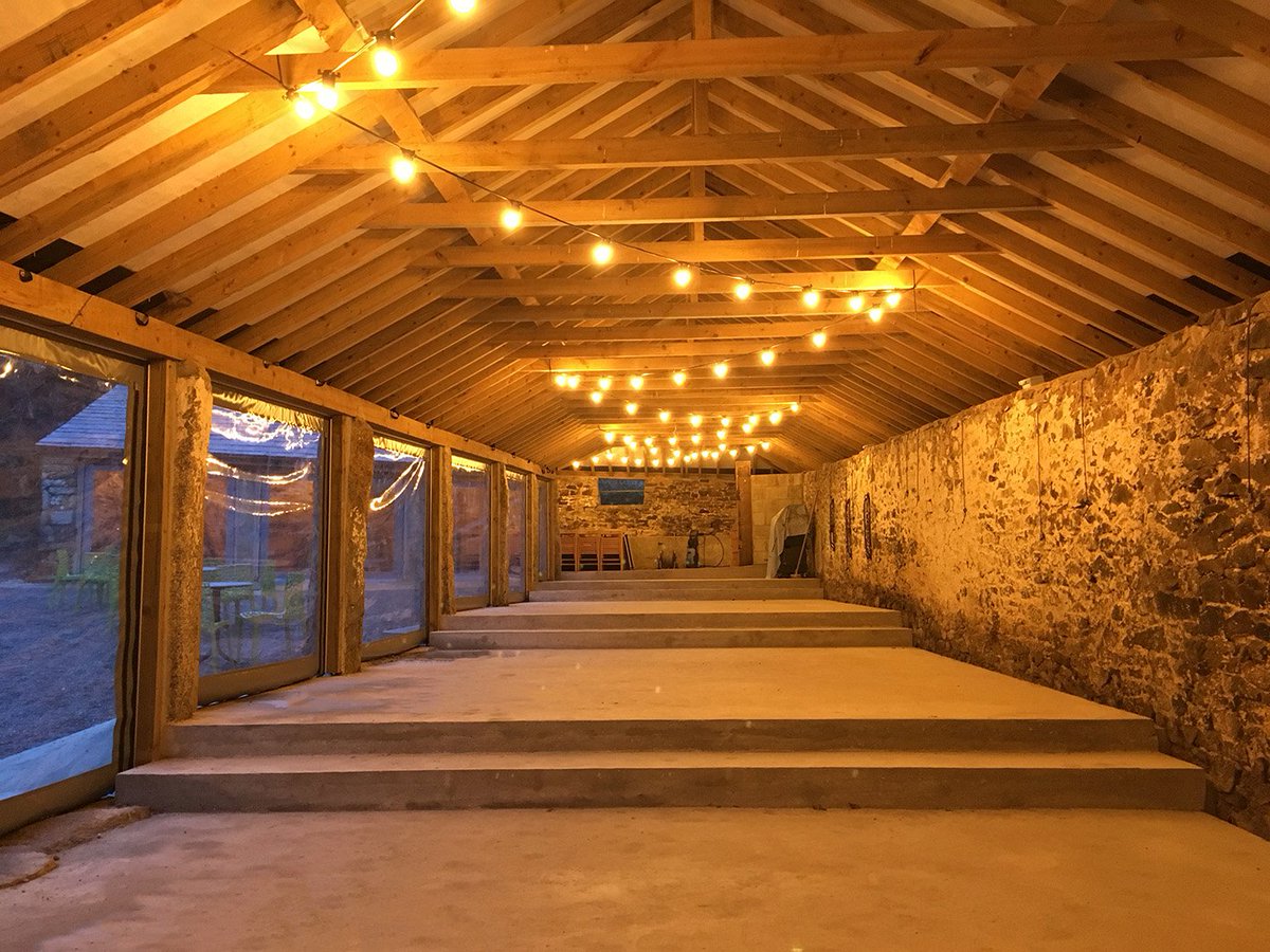 AbsoluteCanvas's tweet photo. We have finished a very exciting project for @pengennamanor, custom made Window Walls for their new Cowyard Barn. Doesn't it look fantastic!? :) #barn #windowwalls #absolutecanvasmanufacturing https://t.co/EFw5C5385q