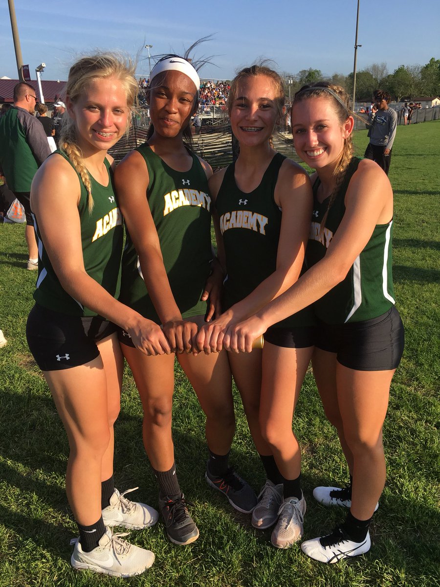 AISDBeeBoosters's tweet photo. #AHSTrackAndField #LadyBees #FlyBumblebeesFly
•JV Girls 4x200 Relay-3rd
🥉Johaly Perez, Kelsi Petty, Kelsie Schreier, Kilee Dudik
•V Girls 4x100 Relay: 4th Advancing to Area!!
🏅Brooke Myers, Miriya Botz, Micah Belton-Shivers, Kylah Hulsey https://t.co/HtzM6QSo3p