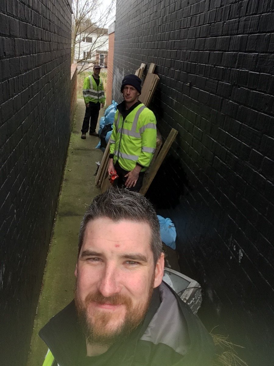 BostonBarrierEA's tweet photo. We made the front page! We really enjoyed helping alongside the local Field Ops team at @Bostonboro's #BigBostonCleanUp this week! #TeamEA https://t.co/xr9W84dA65