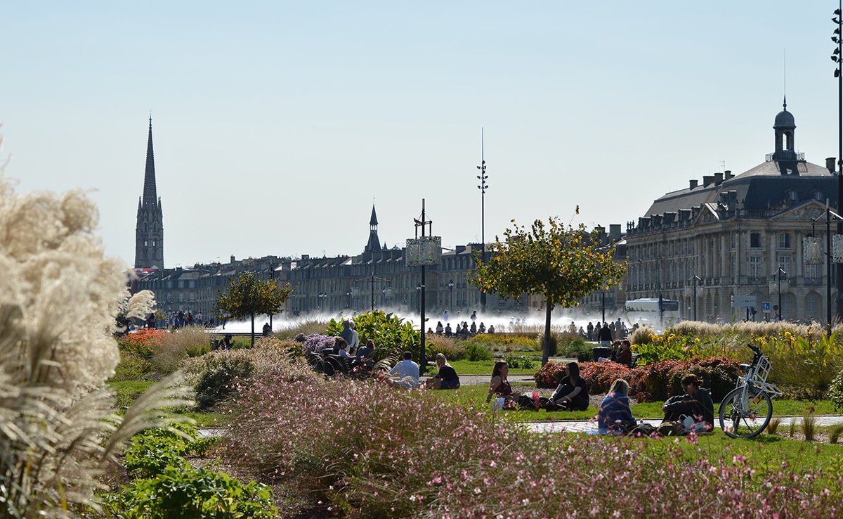 BordeauxTourism's tweet photo. Le retour des beaux jours vous donne des envies de chlorophylle ? Demandez le programme ! La métropole regorge de parcs, de jardins et de passionnés pour vous guider > https://t.co/uDdF4Sxnvv https://t.co/OK2nPmJZQK