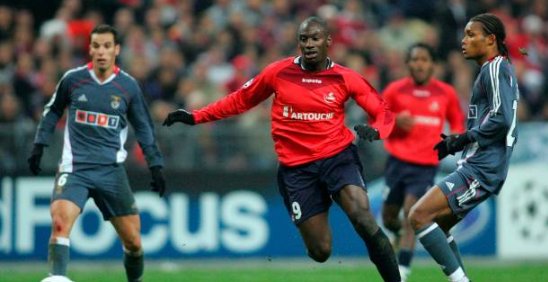 DBC_LOSC's tweet photo. Avec presque 62 000 spectateurs présents hier au Vélodrome, Marseille a battu son record d'affluence en Coupe d'Europe.
Depuis 2005, le LOSC détient le record national, avec 76 184 spectateurs contre Benfica et 66 470 contre Manchester United ! https://t.co/KDjTCB3nzz