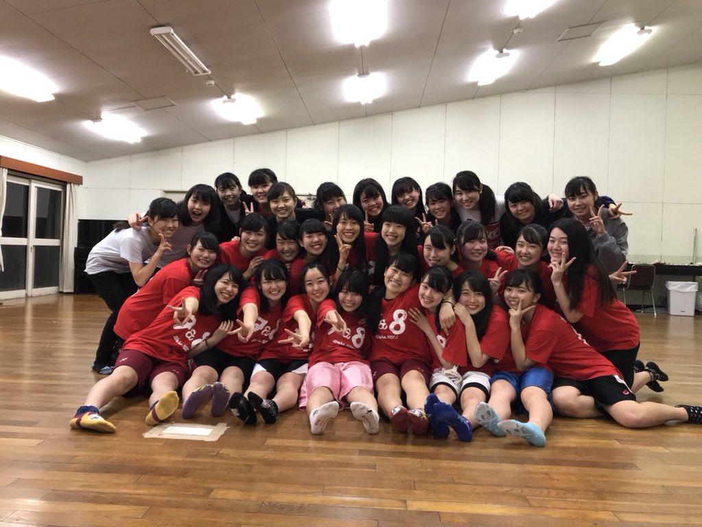 Kohnandance8's tweet photo. 昨日の新歓来てくれた人達、ありがとうございました！！😄🌟

そして、7代目の先輩。
今まで本当にありがとうございました😭
毎日とても楽しかったです！！
いつでも南館来てください💃🏻
大好きです❤🧡
@KDC7th https://t.co/eXVYJG1eeO