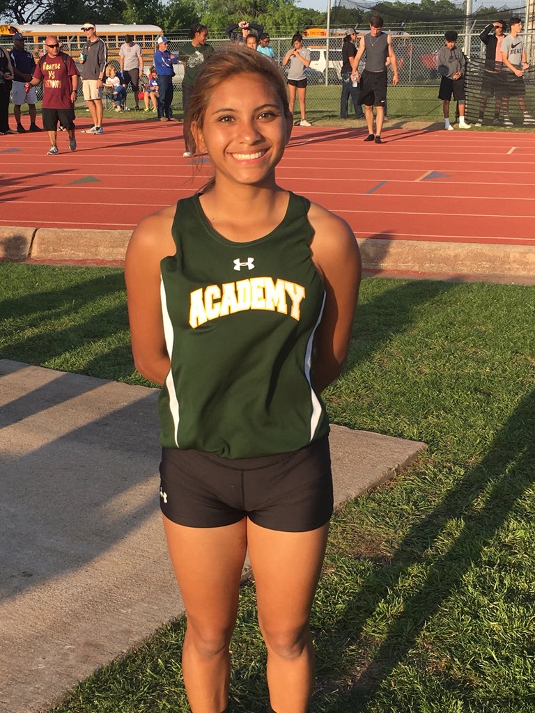 AISDBeeBoosters's tweet photo. #AHSTrackAndField #LadyBees #FlyBumblebeesFly
•V Girls 100M Dash:
Both advancing to Area!!
🥈Brooke Myers 2nd
🏅Micah Belton-Shivers 4th
•JV Girls 100M Dash:
🥇Johaly Perez 1st (Season PR) https://t.co/tPd8OvVuc5