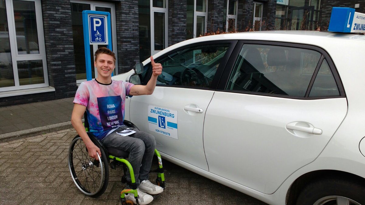 GeavanDieren's tweet photo. Danny V/D Kerke geslaagd bij rijschool Zwijnenburg. Gefeliciteerd. https://t.co/i0R2kh5a1l