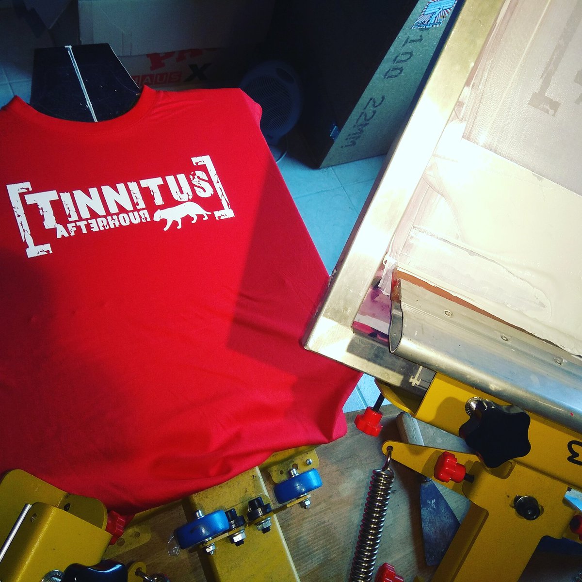 stofftiers's tweet photo. #tinnitus #afterhour #redcatlounge #jedensonntagum6 #tshirt #siebdruck https://t.co/LIionyHCQJ