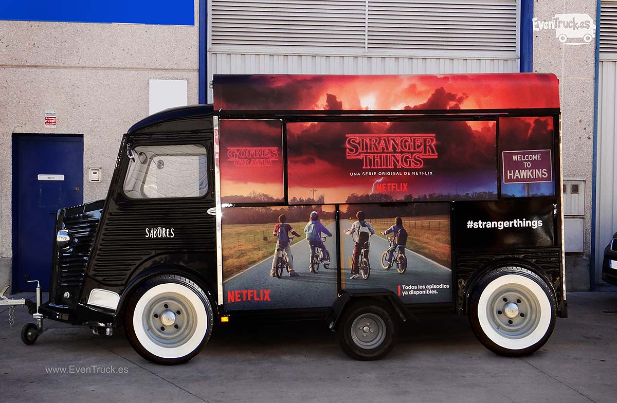 Eventrucks's tweet photo. Para los más seriéfilos, también tenemos #Foodtrucks rotuladas. ¿Qué os parece?😁 #eventruck #show #plv #party #eventos #strangerthings #publicidad #haztever #marketing #acontecimientos #fiesta #FelizDiaInternacionalDelBeso  #FelizDiaDelBeso https://t.co/Gz2Ehw4B8n
