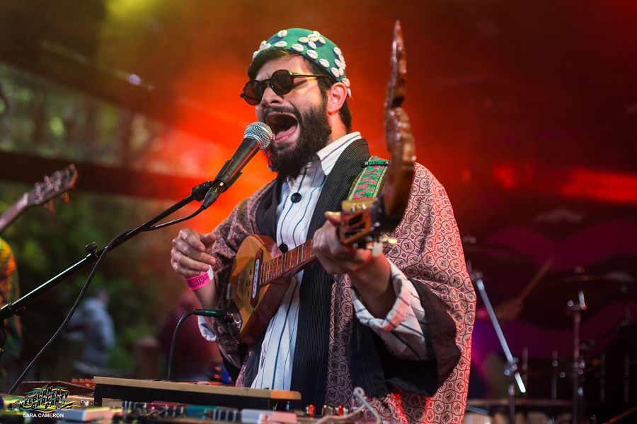 bantmagazine's tweet photo. Kendine Has Epic Fair için neredeyse bir hafta kaldı. Festival programımıza Ada Sahnesi’nden başlıyoruz! #kendinehasfestival #epicfair @epicfairlive https://t.co/QAwWrcHw6w https://t.co/7N3aKtigza