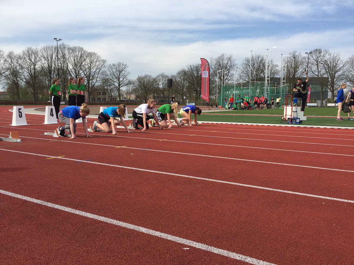 RvECactueel's tweet photo. De regionale finale van @OlympicMoves is in volle gang. Op ons sportpark strijden 2.000 leerlingen uit Noordoost-Nederland om een plek in The School Final. Spannend! https://t.co/q02FXwpJQc