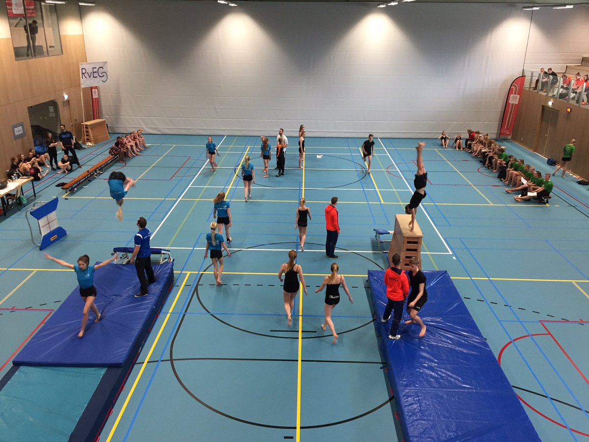RvECactueel's tweet photo. De regionale finale van @OlympicMoves is in volle gang. Op ons sportpark strijden 2.000 leerlingen uit Noordoost-Nederland om een plek in The School Final. Spannend! https://t.co/q02FXwpJQc