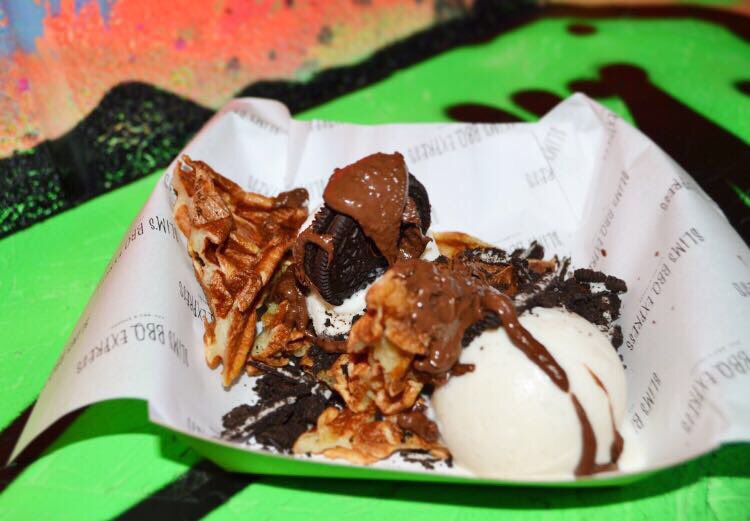slimsbbqexpress's tweet photo. We could just stare at it all day!!😍🍪 If you’re looking for something to do this weekend we’d recommend @Ghettogolfbrum and our Oreo waffles for after! https://t.co/4PPxqqwGw2