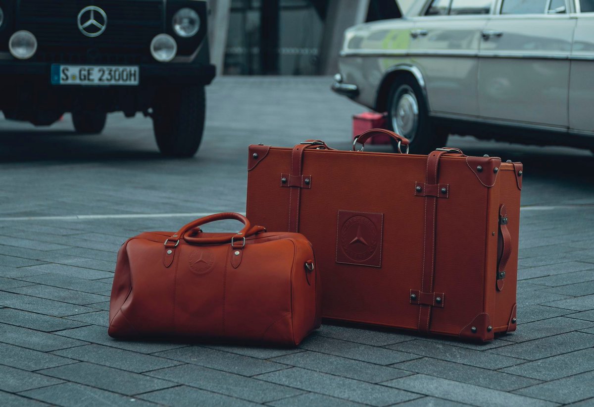 MB_Museum's tweet photo. To all you travellers out there!
Time to style up your journey - NOW. Check out the leather weekender and suitcase in our shop, and choose a cool bag up of your trip.
https://t.co/ck2jK5LWCC
https://t.co/tD2Pcjewjr

#MBclassic #MBmuseum #shop https://t.co/D1GmV5txWM