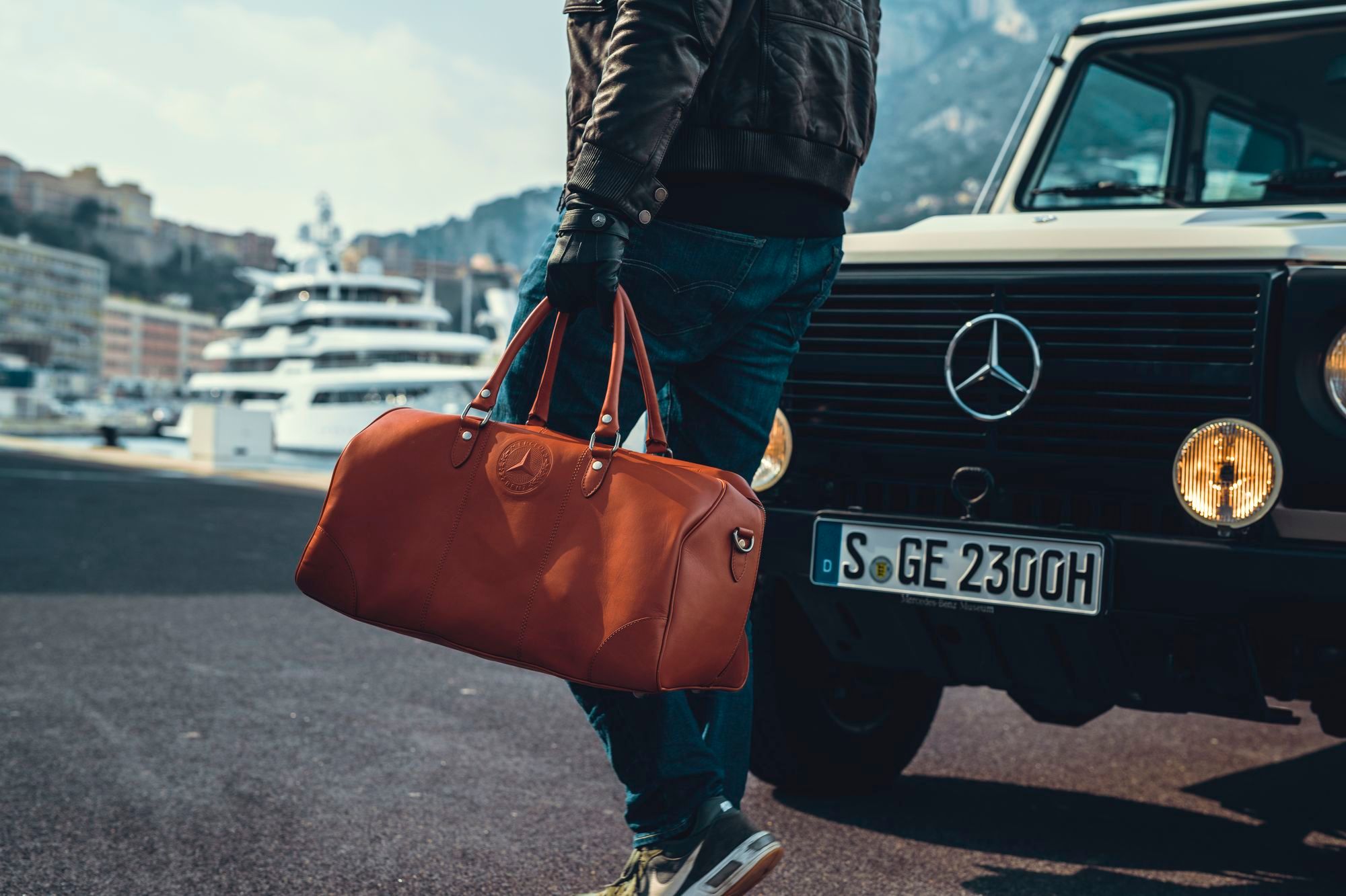Mercedes-Benz Museum on X: To all you travellers out there! Time to style  up your journey - NOW. Check out the leather weekender and suitcase in our  shop, and choose a cool