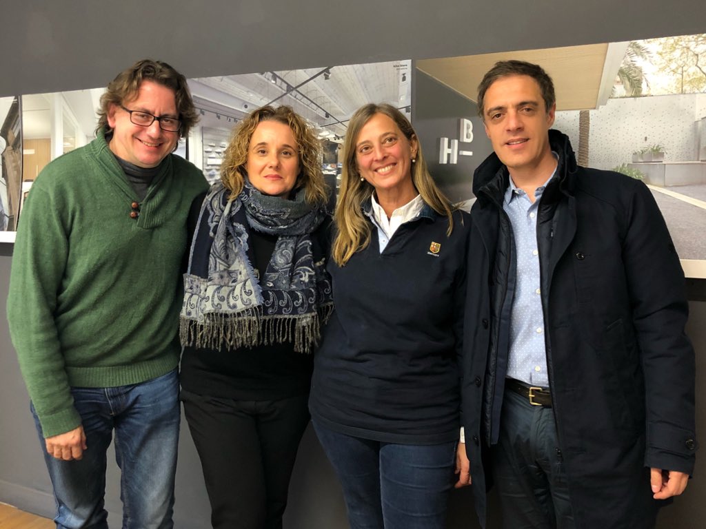 RDIspain's tweet photo. RT @RedAEDE: Encuentro con nuestro partner @RDIspain para organizar una turbo jornada Red&amp;Breakfast sobre el presente y futuro del canal retail para  marcas del diseño. Stay tuned! #ESPdesign #Redmembers https://t.co/9Ma0WkZEi2