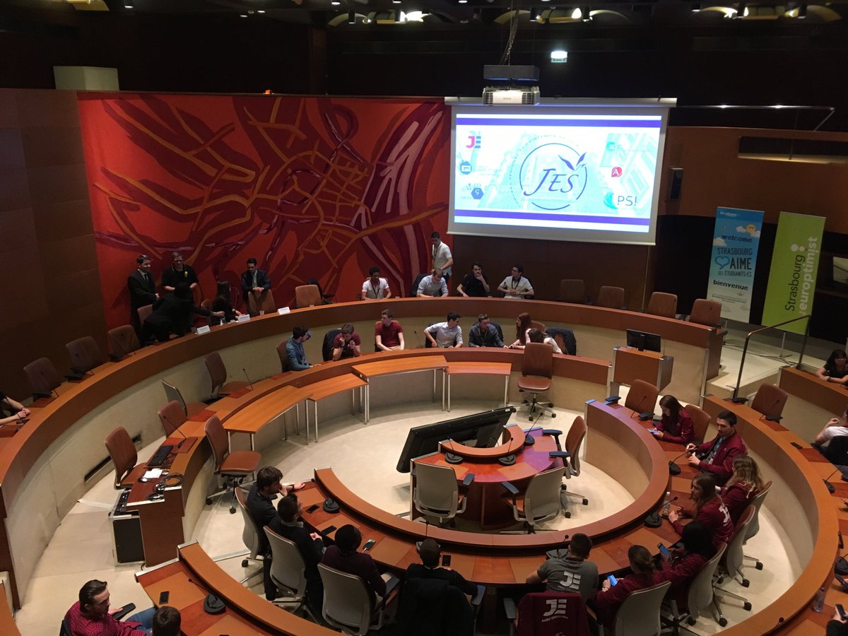 Merci à <a href="/Europe_Etudes/">Europe Études</a>, <a href="/AEP_Insa/">Alsace Etudes Projets</a>, @SPSC67 et <a href="/MEDAdviceFR/">MED'Advice</a>, avec qui ce fut un plaisir d’organiser le #CRPEST18 ! Merci également aux différents intervenants pour leurs prestations de qualité ! 1/2