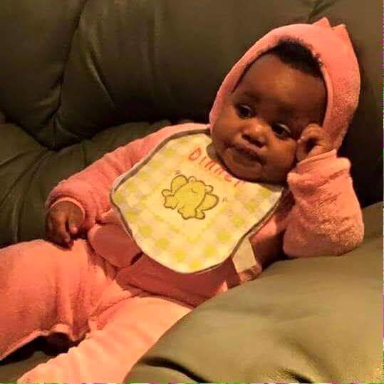 eketiette's tweet image. Older man: "What are you doing?" 

Cashier: "I'm writing your receipt  sir."

M: WITH YOUR LEFT HAND??!!

C: "I'm left handed, sir."

M: "Your parents didn't train you well! Go and find someone who'll write with their right!"

This happened yesterday. God have mercy on Nigeria!