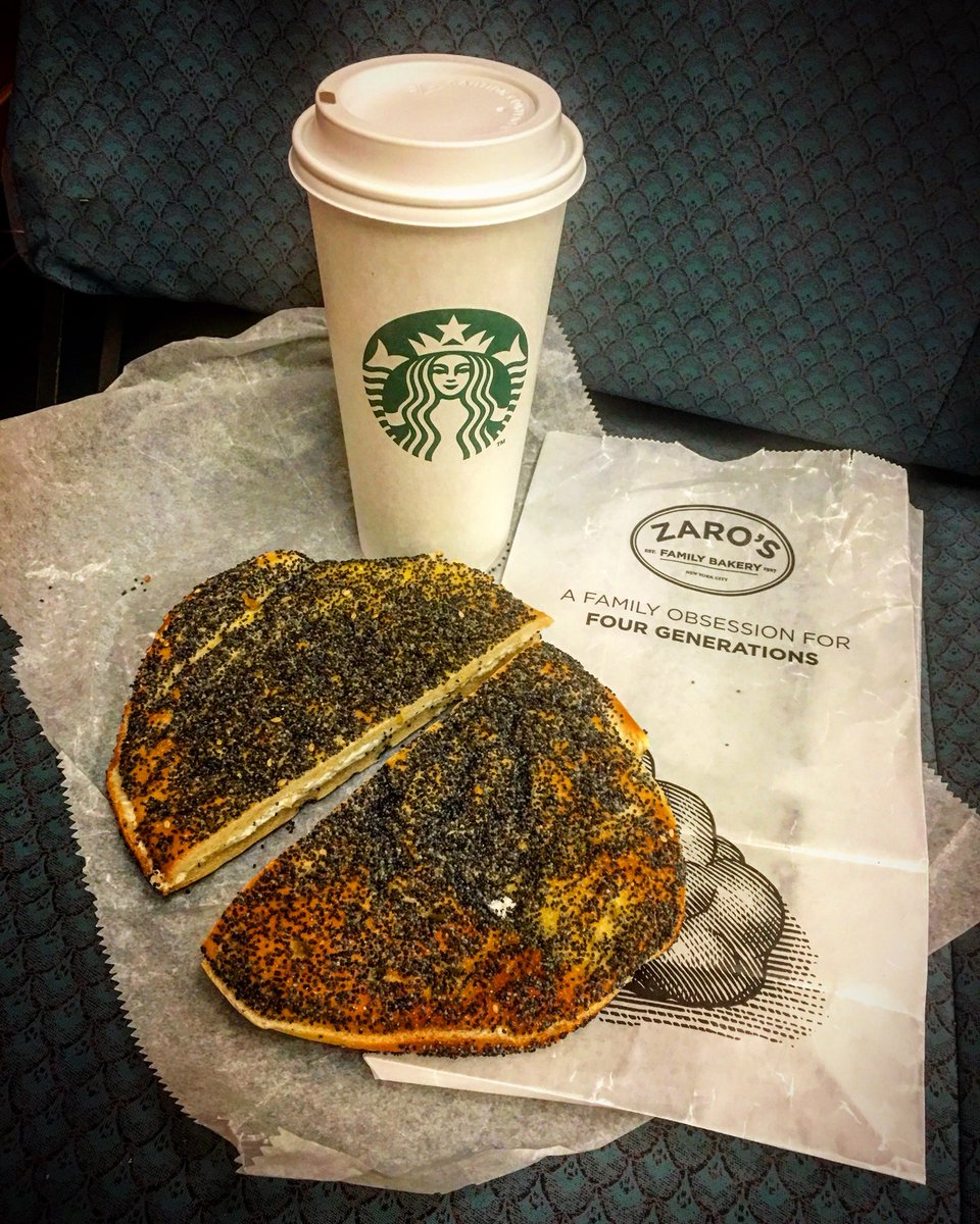 JLynnJacobs's tweet photo. is it true that #flagels are less #calories than #bagels ... #askingforafriend ... well it certainly looks that way #skinny #carbs :) i eat a lot less carbs than I used to, but if I do I want them to be the tastiest they can be! thanks @ZarosBakery https://t.co/zFXRWzb4Pf