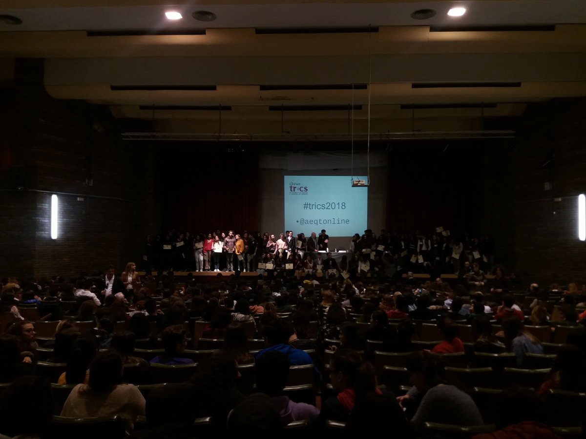 e_puigcerver's tweet photo. Ahir Maria Reig Tomàs, de 2n de BATX, va assistir al XII Fòrum TRICS on va exposar el procés d'elaboració del seu TDR sobre màrqueting sensorial davant d'alumnes de la demarcació de Tarragona. Enhorabona! #treballderecerca #batxillerat #marqueting #forumtrics https://t.co/ecGbFJFLDe