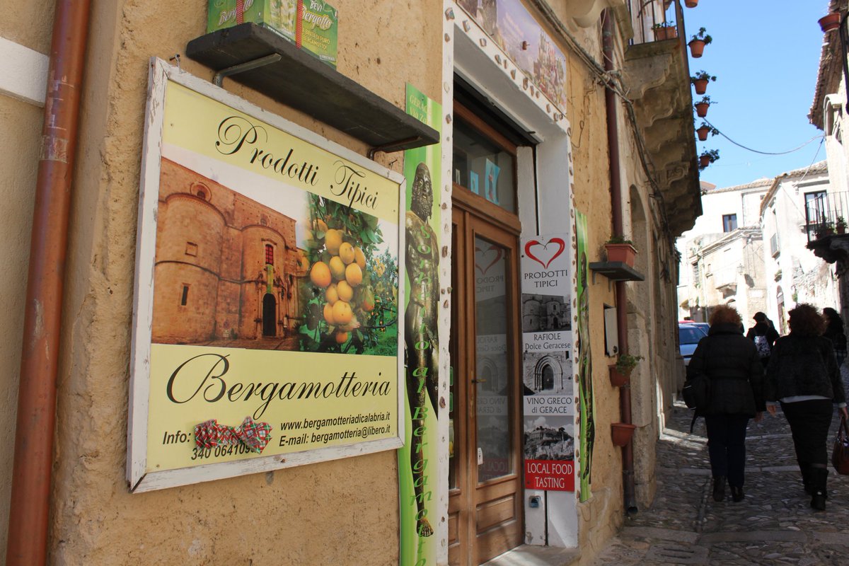 SOS_Progresso's tweet photo. Prodotti tipici di Gerace!🍠 #ASOC1718 @ascuoladioc https://t.co/KpLDsF8Nud