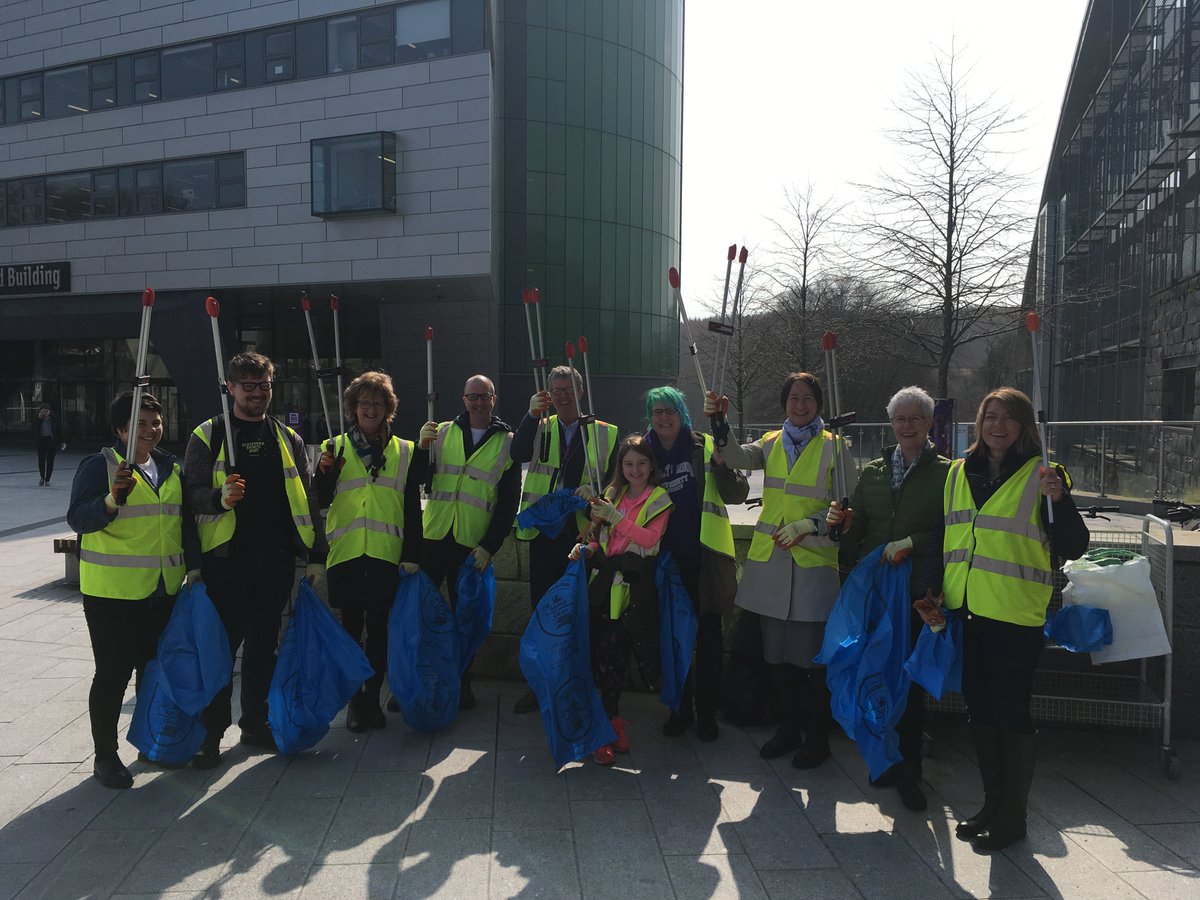 RGUSocialWork's tweet photo. Following the pledge gathering on World Social Work Day. @RGUSocialWork staff and students gathered for a litter pick on Wednesday 11th April. Well done all. #WSWD18 #WSWD2018 https://t.co/2yHcG1os8s