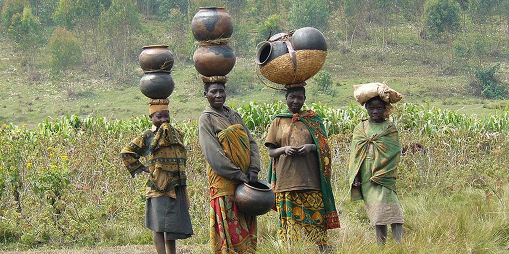 TeachBeyondHR's tweet photo. Pray that the power of Christ will bind the spirit of vengeance and enmity in Burundi. Pray for the opening of Bible schools that can train leadership for the church. #Africa #Prayer https://t.co/pziYYYzN73