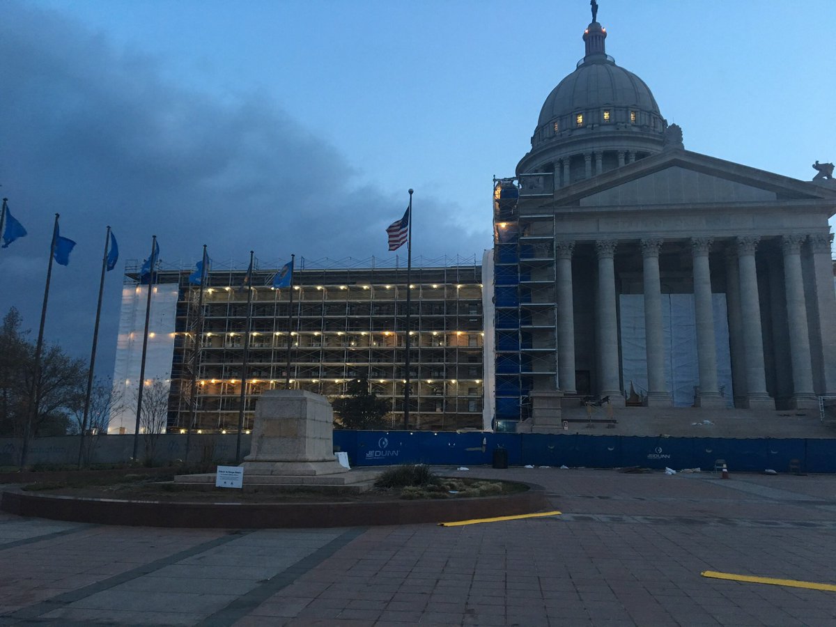 ShardaaGrayTV's tweet photo. Parents and students plan to hold their own walkout today at 8, right here in front of the Capitol. Parents say they believe students should go back to school on Tuesday, not today. #WalkoutWatch https://t.co/cYKtD18bm4