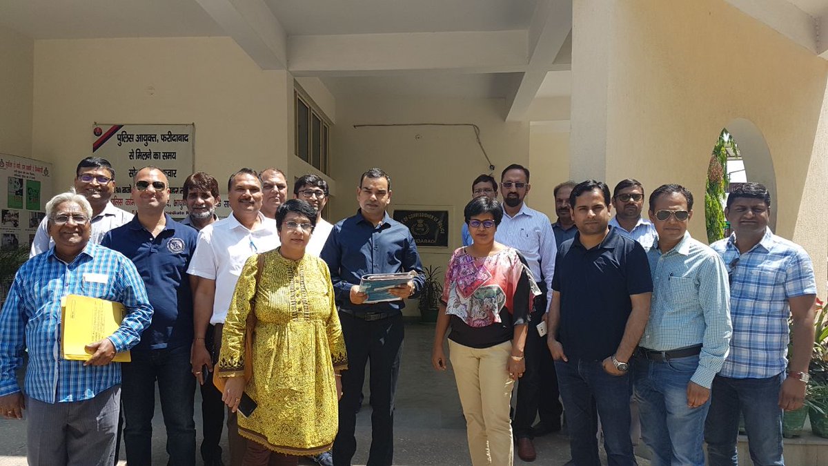 AnsalFlat's tweet photo. @mlkhattar A case of huge fraud by M/s Ansal Crown Infrabuild P Ltd was reported today to @CPFaridabad by the members of Ansal Crown Heights Flat Buyers Association😢About 30 Members personally handed over the complaint to the DCP (HQ) under advice of the Commissioner Police FBD https://t.co/4ljua9CRiL