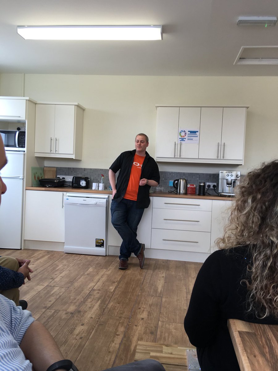 Spearline_'s tweet photo. @spearline_aaron gave the team a talk on the benefits of practicing mindfulness both at home and at work #workwell18 https://t.co/sjS1dg0MvS