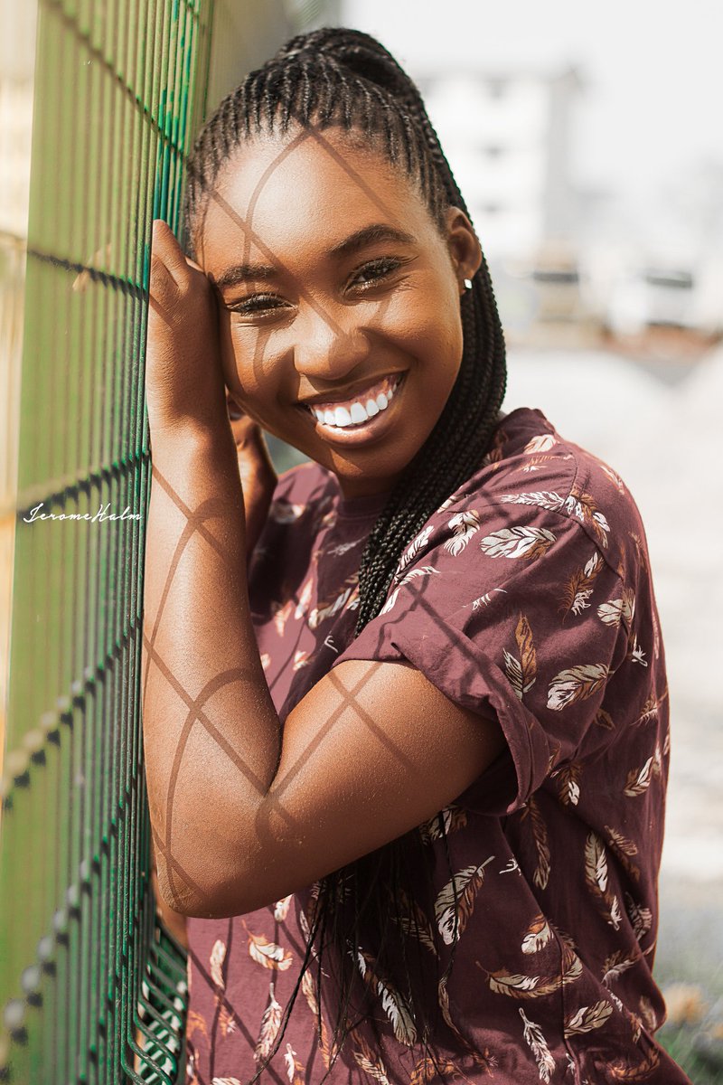 Jerome__Halm's tweet photo. Feel good FRIDAY 
Muse: @_nahna_got_this_
PC @jay_rommy 
#ghdamsels #africangirl #gorgeous #beautiful #fitgirl #prettygirl #beauty #prettygirls #beautifulwomen #eyecandy #prettydoctor #outdoors #FridayFeeling #friday https://t.co/uqfdgxS5zX