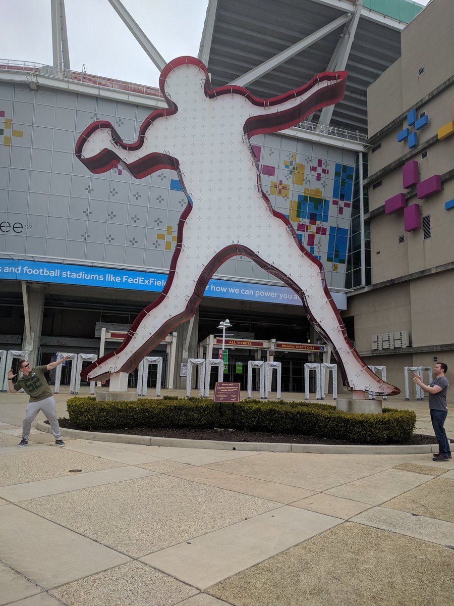 Matt_ITEZ's tweet photo. Continuing on we have made it to the nation's capital. @FedExField is where the @Redskins call home. 
@IntoTheEndZone_
@RedskinsUK
#HTTR #Redskins https://t.co/rSPwFNk8JA