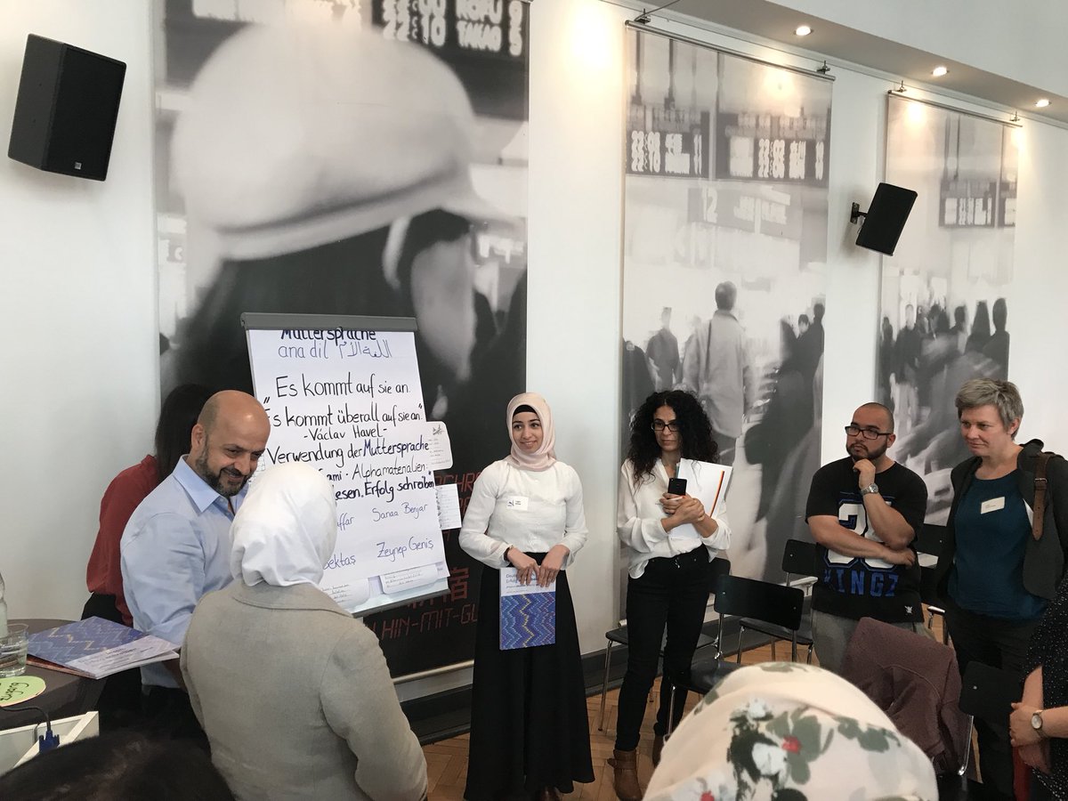 abcami2's tweet photo. Station 1: Warum die Muttersprache wichtig ist..#ABCami#Berlinkonferenz https://t.co/qd4Zv3JyRr