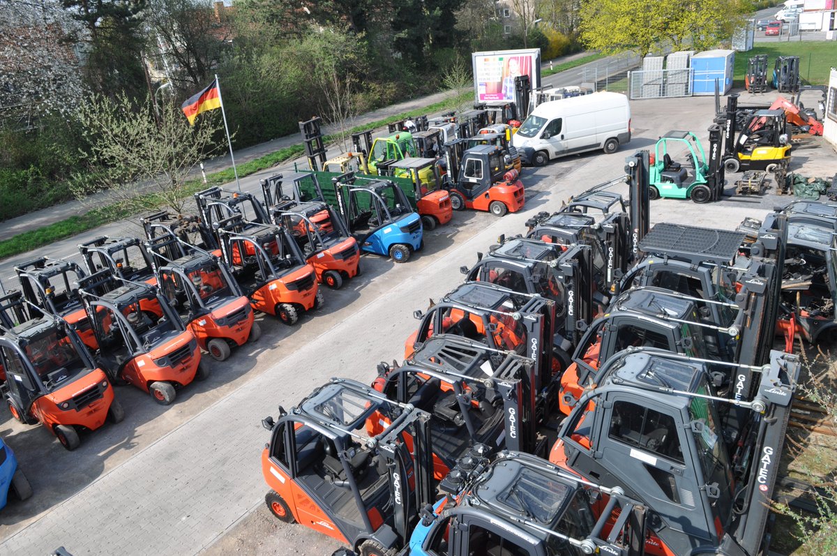 Staplertechnik's tweet photo. Our forklifts in rank and file #forklifts #gatec #machines #used #buy #phönixsee #german #qualitiy https://t.co/7FXMWYVaDX