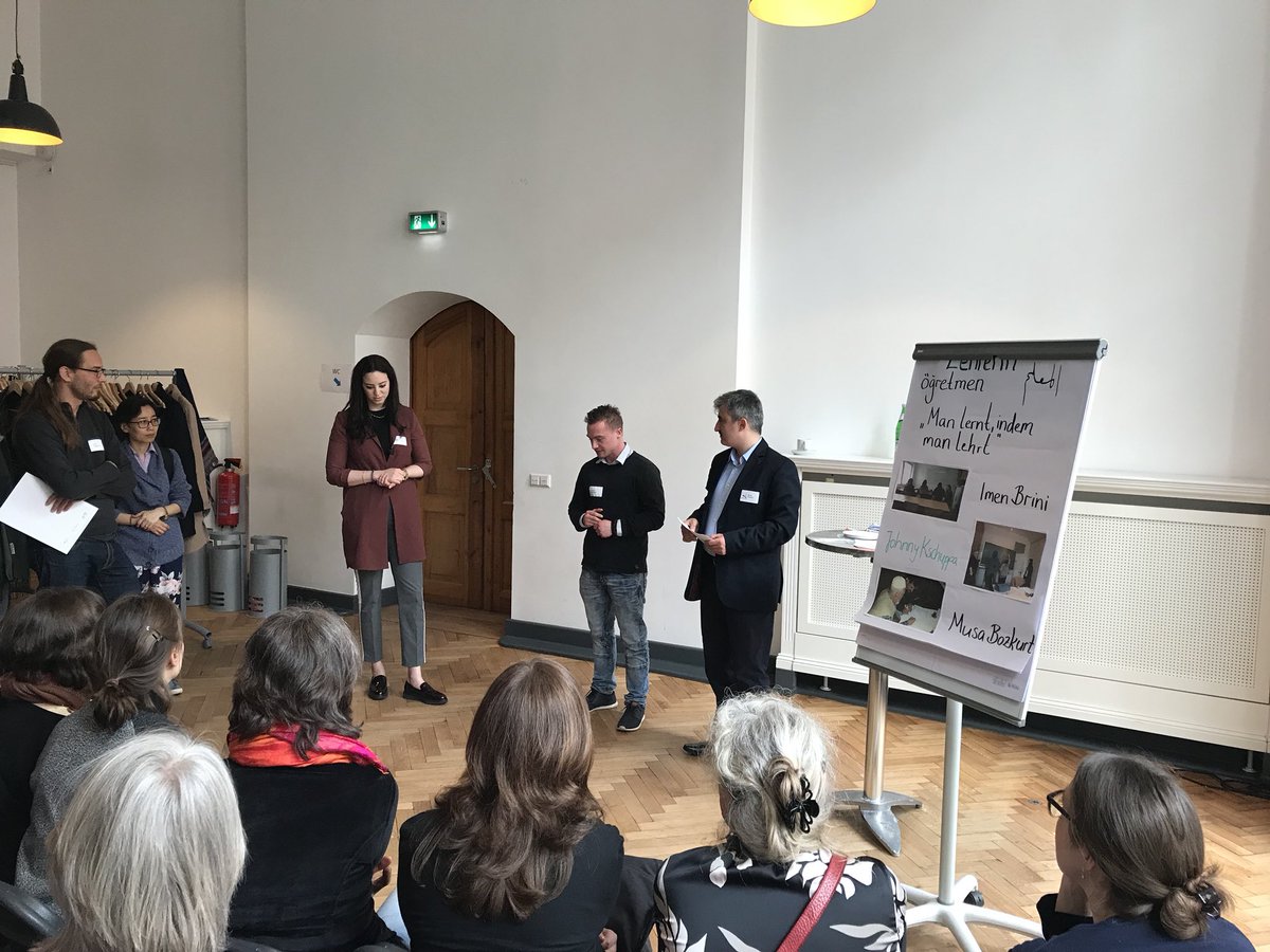 abcami2's tweet photo. Station 3: Warum die Lehrerin wichtig ist.. #ABCami#Berlinkonferenz https://t.co/3zrJpjBnf8