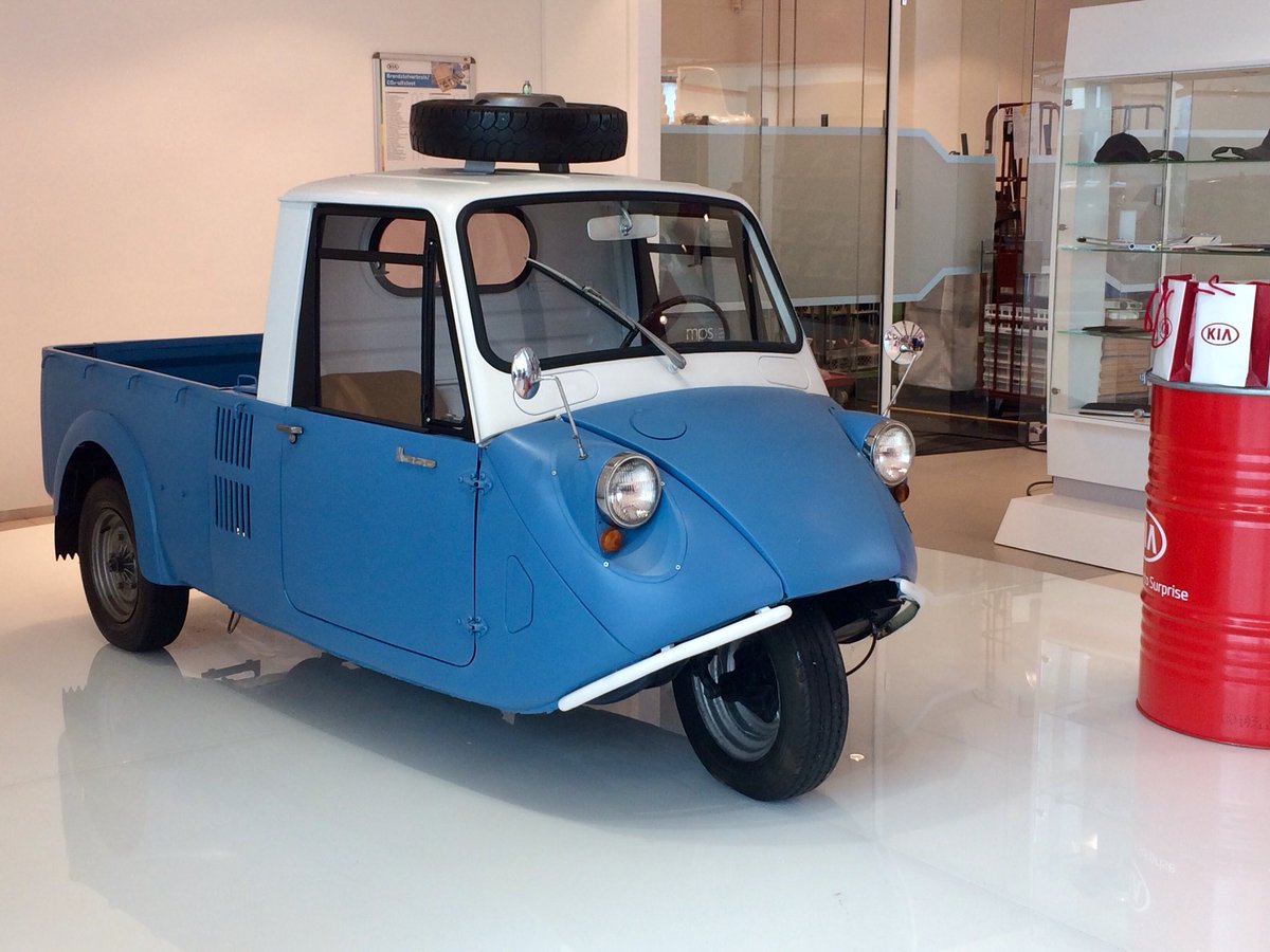 Julesvdleeuw's tweet image. In Breukelen laat @Kia_Motors_NL zien met welke toekomstplannen het in de top 5 automerken van Nederland wil staan. #innovatie #automotive