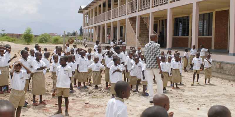 TeachBeyondHR's tweet photo. Pray that the spirits of enmity and vengeance in Burundi may be bound by the power of Christ. Pray for the opening of Bible schools that can provide leadership to the church. (Operation World) #Africa #Prayer https://t.co/s8PyWnF67c