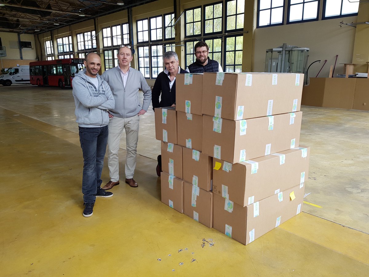 visiogreen's tweet photo. Semaine chargée pour les équipes @visiogreen : 60 stations météo #SuperVisio sont prêtes à la livraison 
#MétéoConnectée #AgTech #IoT #agriculture #Innovation #numérique https://t.co/u9FSNNT1OC