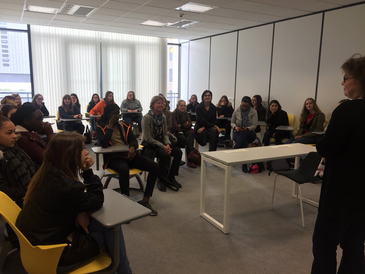n_w_x's tweet image. Suite de la journée « elles bougent pour le numérique » co-organisée avec @Cesi_Rouen @ellesbougent @GroupeESIGELEC à Seine Innopolis. Carole Faure de @Akolearning et @ndiewebschool revient sur son parcours de femme dans le numérique. #numerique