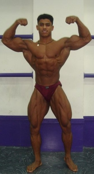 pacocutler's tweet photo. #MuneerAlJassas #SaudiArabia #MenBodybuilding 70kg #bodybuilder #arabHunk #personaltrainer #ู
ุฏุฑุจุดุฎุตู #ูู
ุงู https://t.co/ceMHmeYPA9