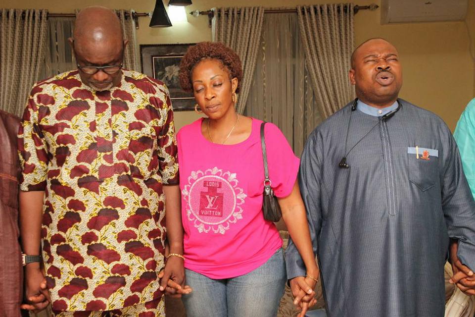 FemiBamisile's tweet photo. Hon.Chris Okaeben prayed out his heart with the team members that night and made something very clear to us all. That he has never belonged to a loosing team ever since God has been leading him in his political journey.
#TeamBAFEM #Ekiti #Nigeria https://t.co/bhfsF5tzvo